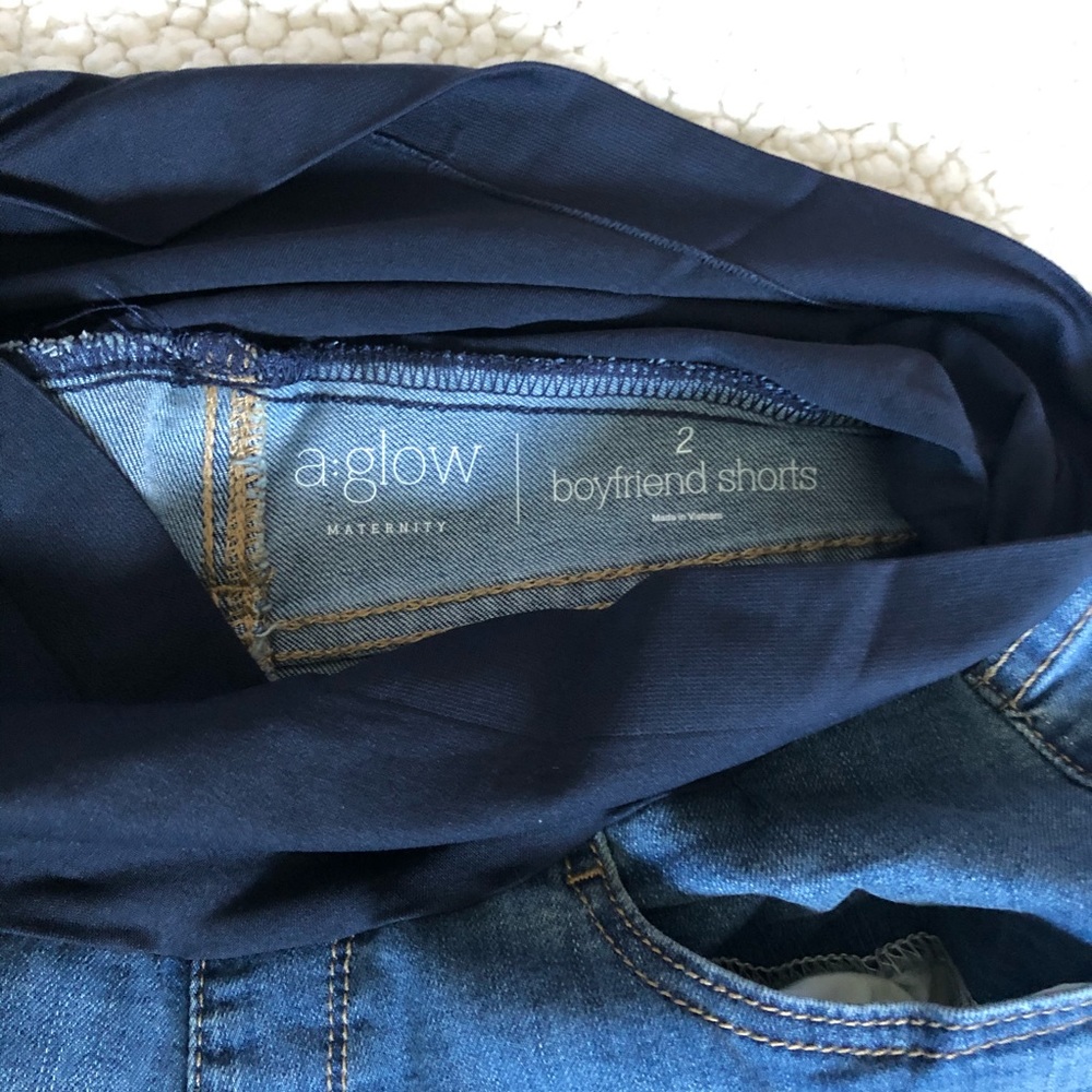 Maternity Full Belly Panel Boyfriend Jean Shorts - Picture 5 of 5
